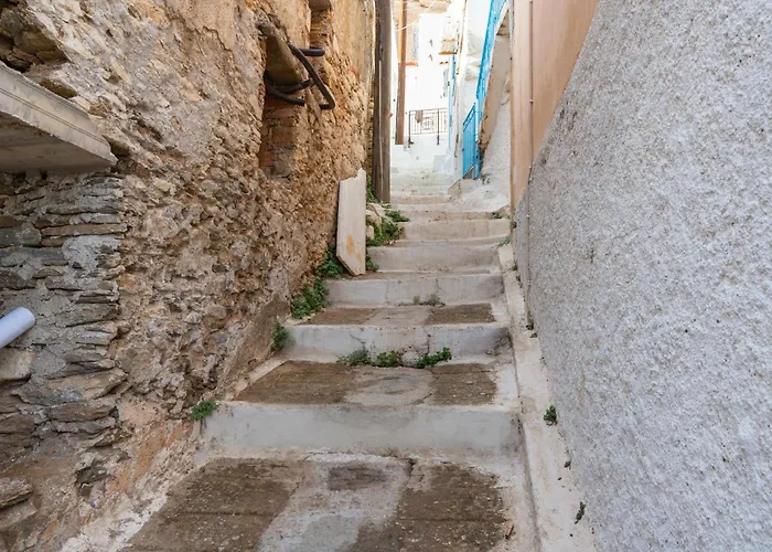 The Castle House Kea *